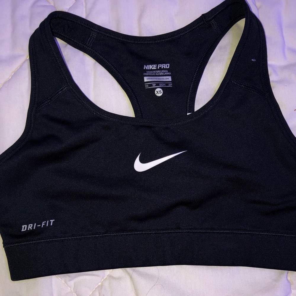 😍NIKE PRO BLACK SPORTS BRA😍